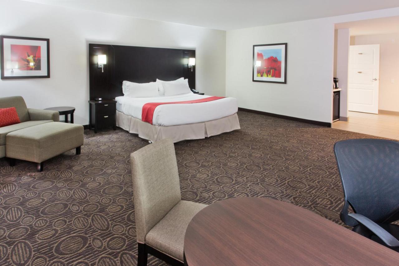 Holiday Inn Hotel & Suites Red Deer By Ihg Penhold Exterior photo